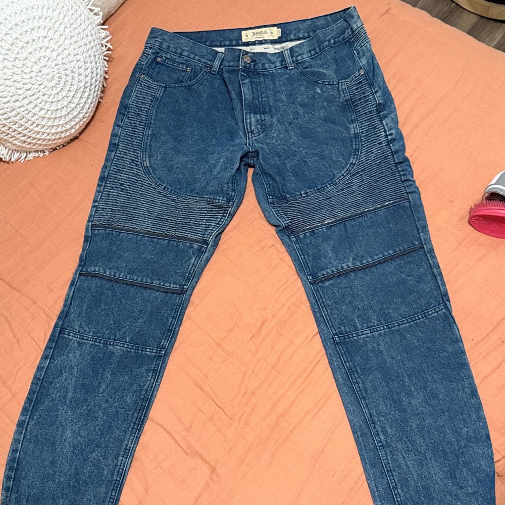 Jeanius Akademiks Men’s Jeans – Classic Streetwear Style Size 38 x 34